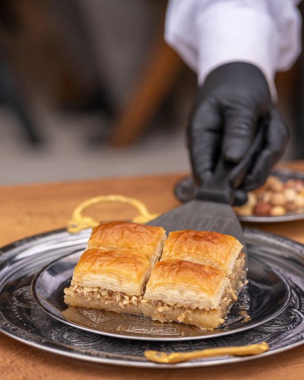 Cevizli Ev Baklavası — Gaziantep'li Cevdet Usta