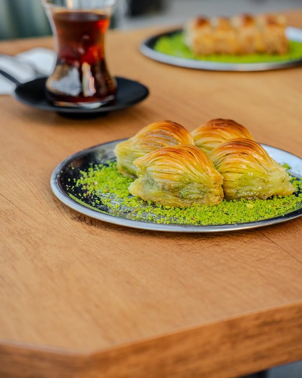 Fıstıklı Midye Baklava — Gaziantep'li Cevdet Usta